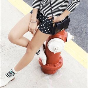 𝅺MADEWELL SZ 7 BLACK WASH POLKA DOT SHORTS